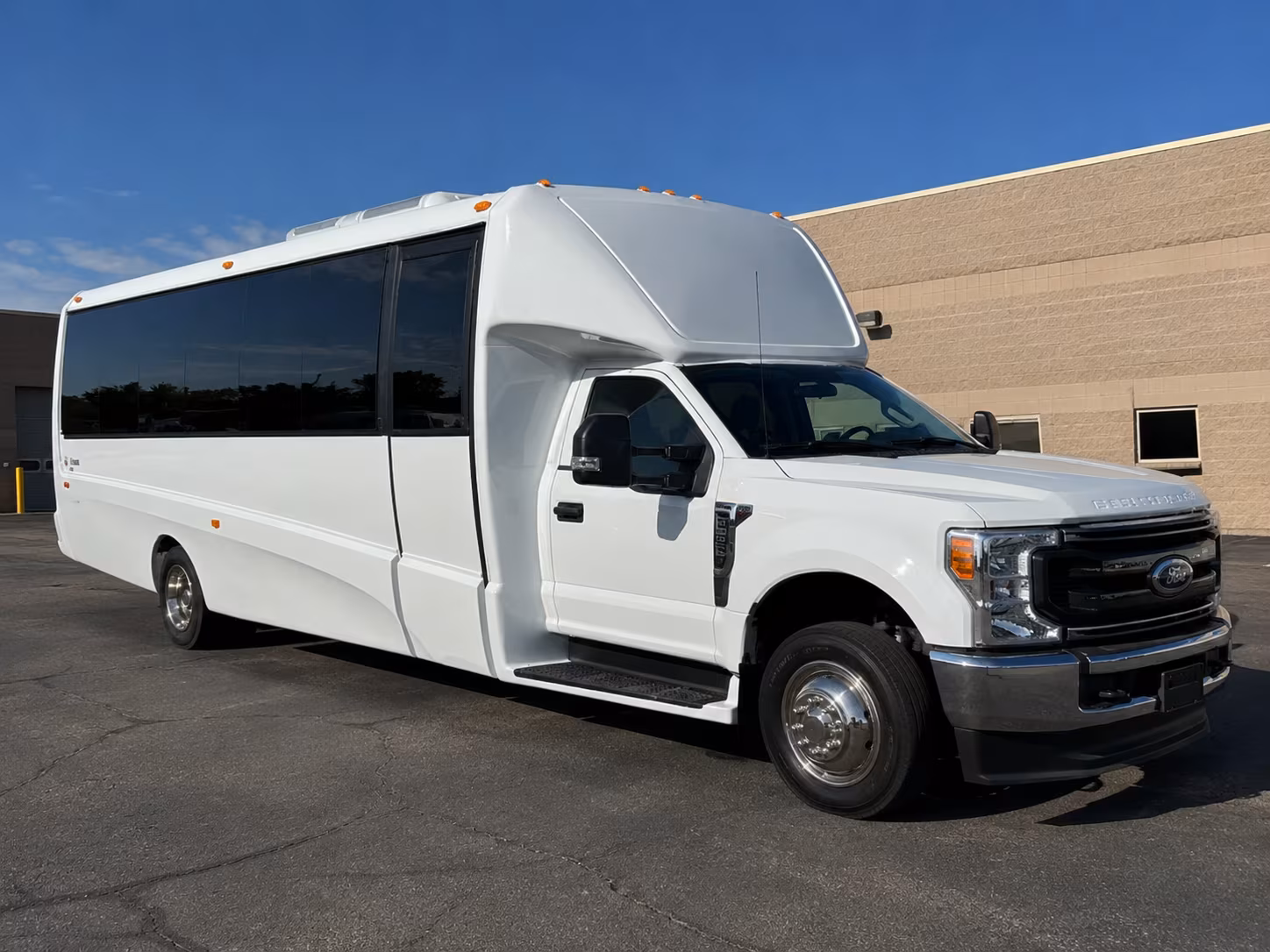alpharetta private bus rentals for alpharetta concerts and festivals