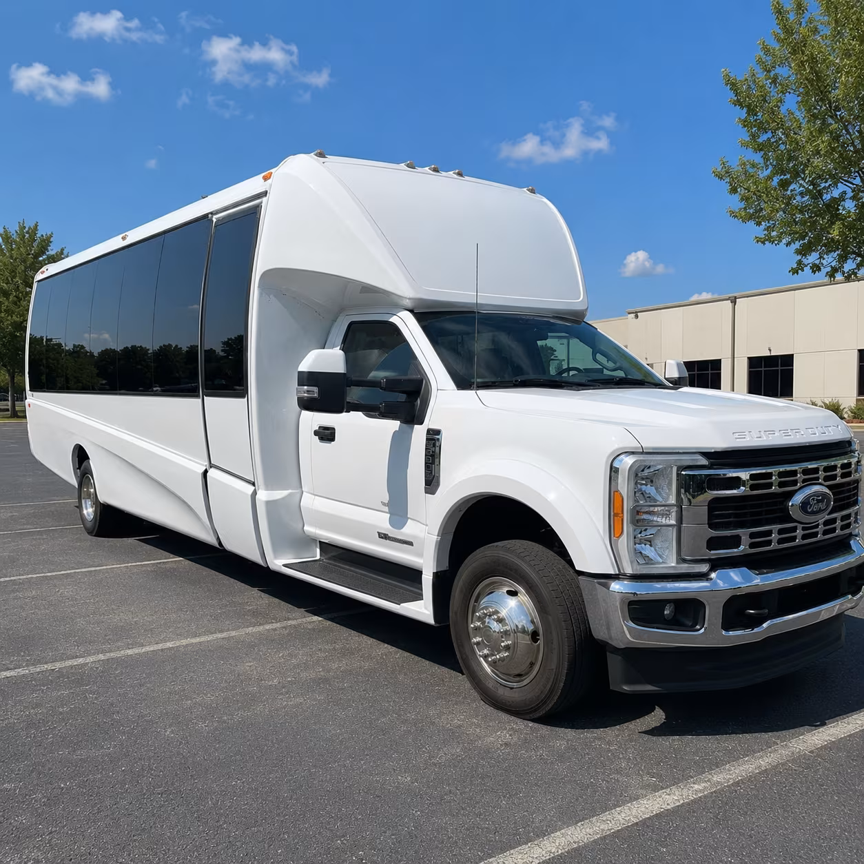dunwoody easy employee shuttles with a dunwoody bus rental