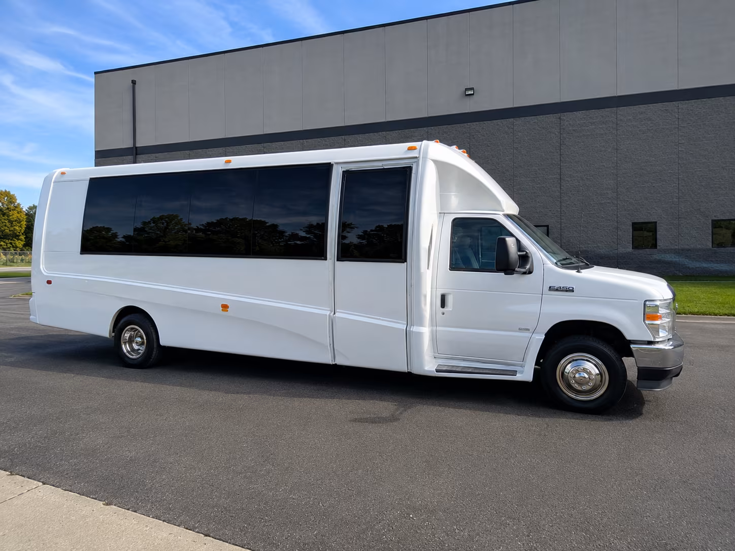 find transportation from the airport for out of town wedding guests
