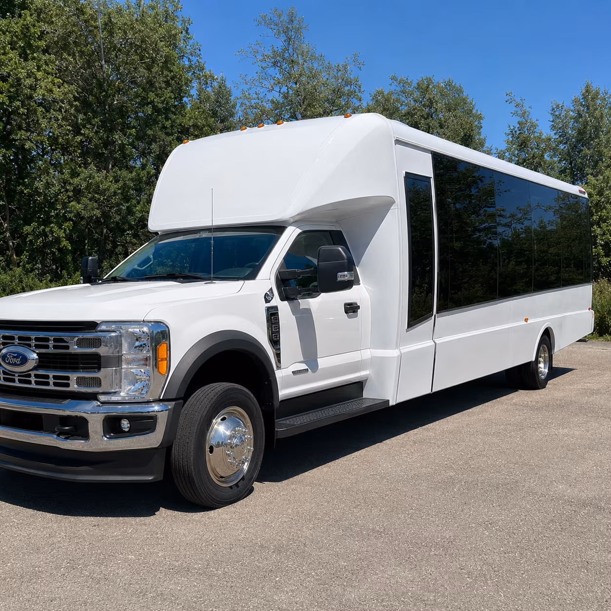 moving your group between dahlonega s square tasting rooms is easy with a bus