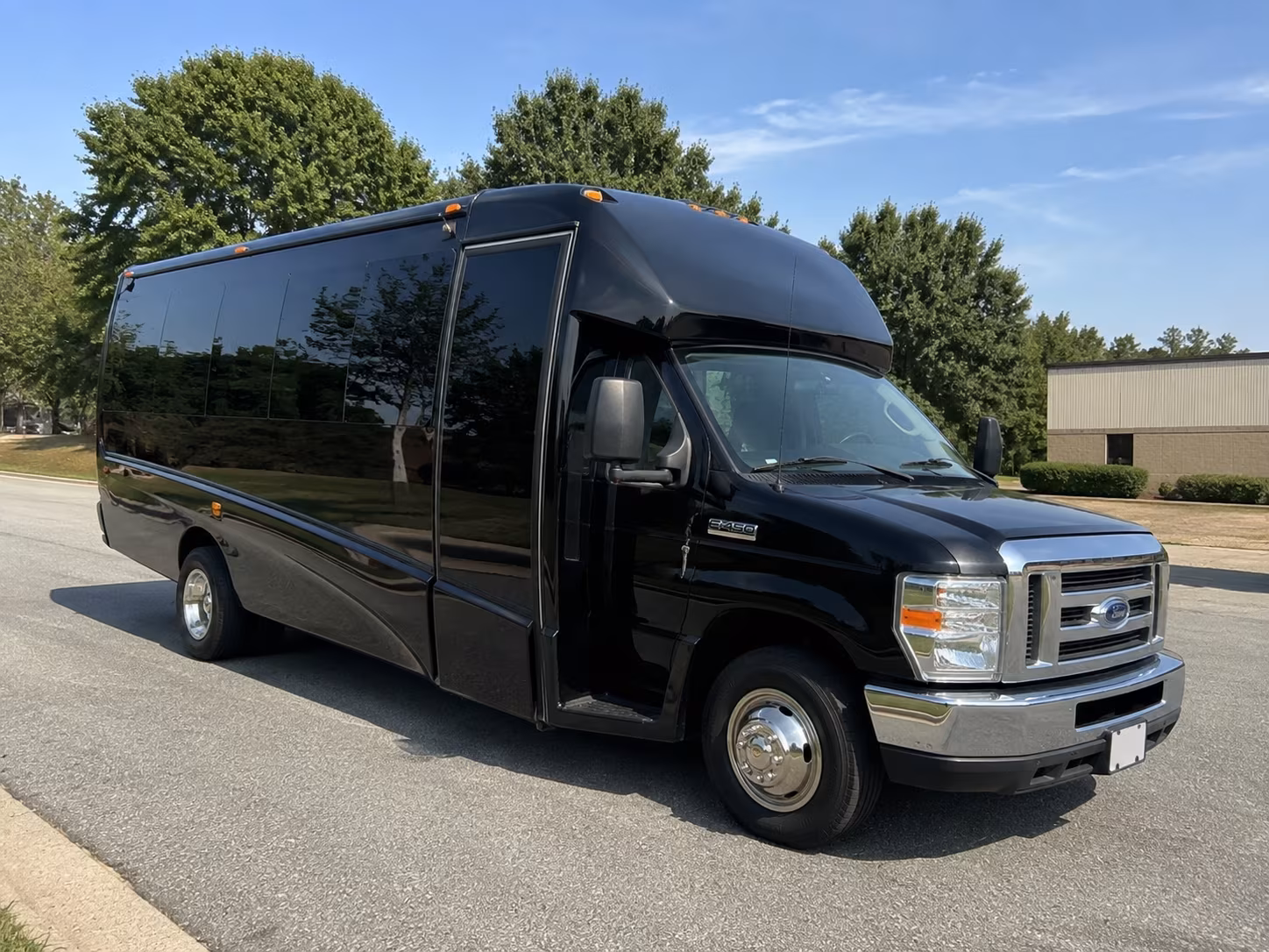 roswell reliable employee shuttles for your workforce